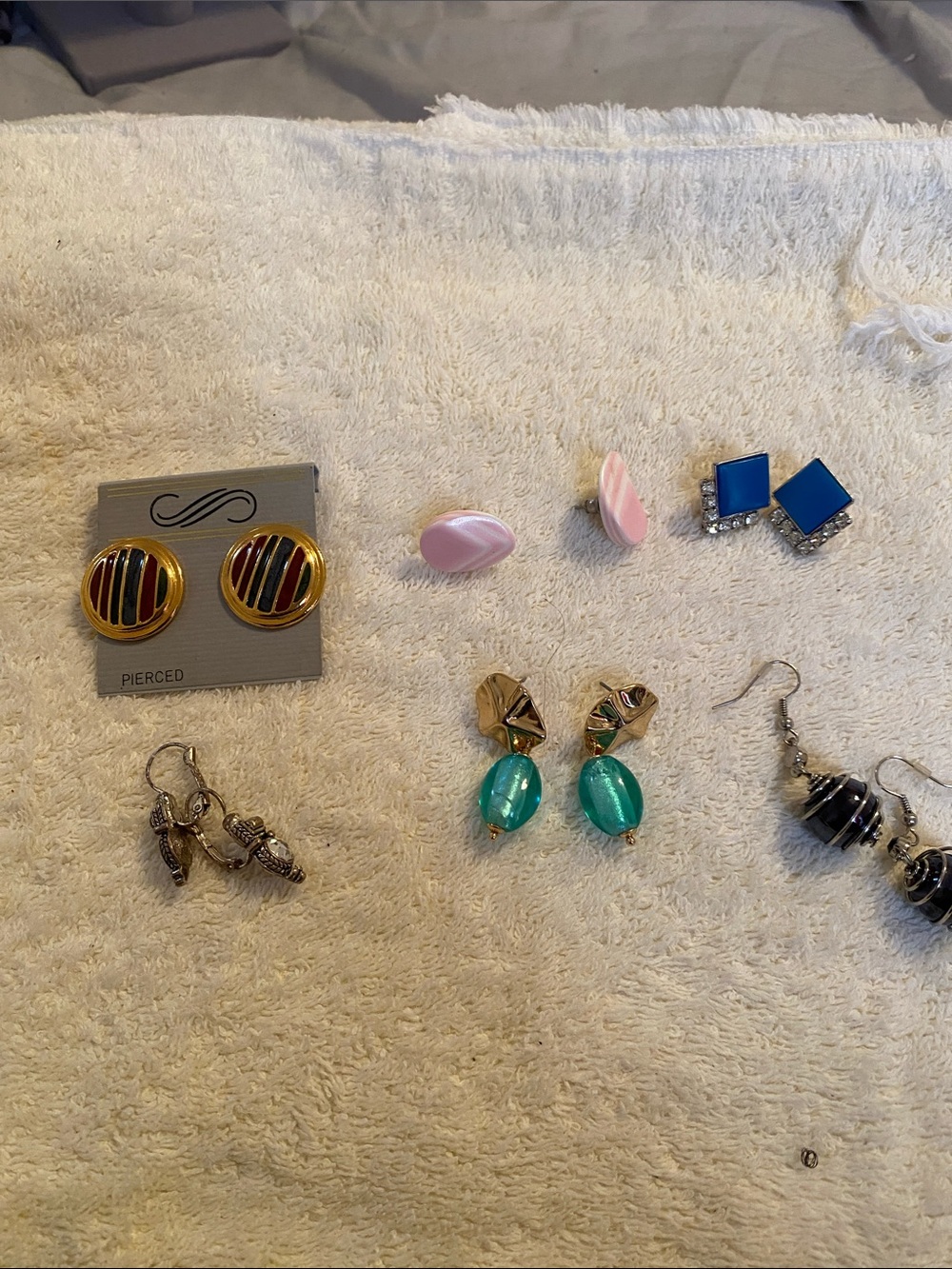 Six pairs of pierced earrings for wearing